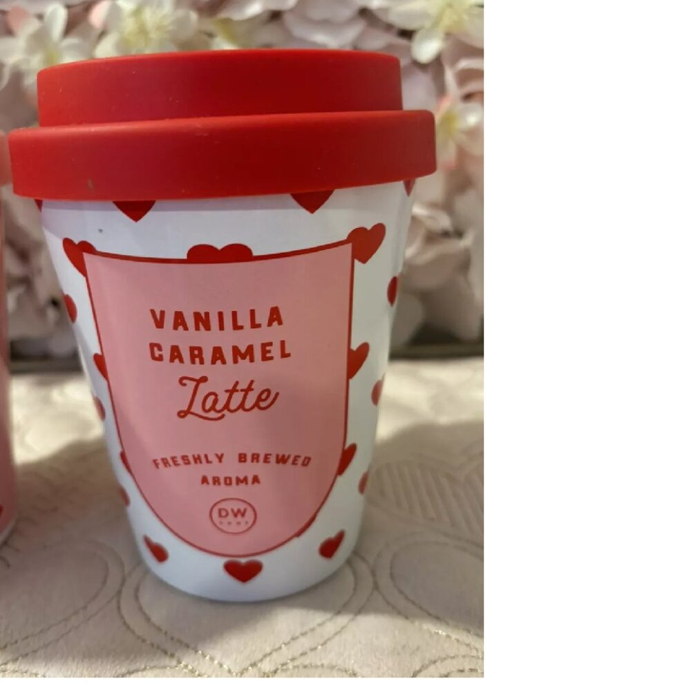 DW Home Scented Candle Vanilla Caramel Latte
